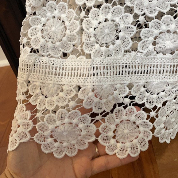 white lace Crocheted dress size 6 - Picture 9 of 11